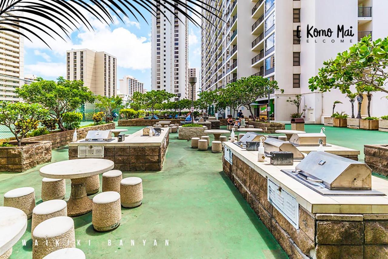 A Block Away To Waikiki Beach/Pool/Free Parking Honolulu Luaran gambar